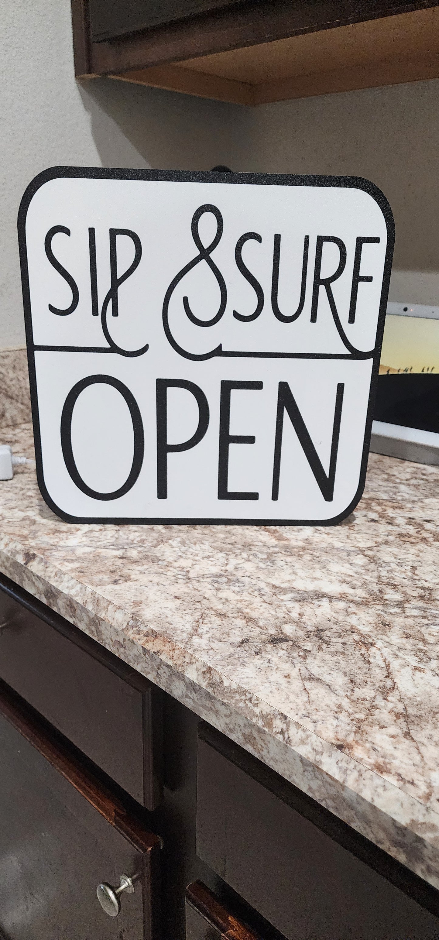 Sip & Surf Lightbox